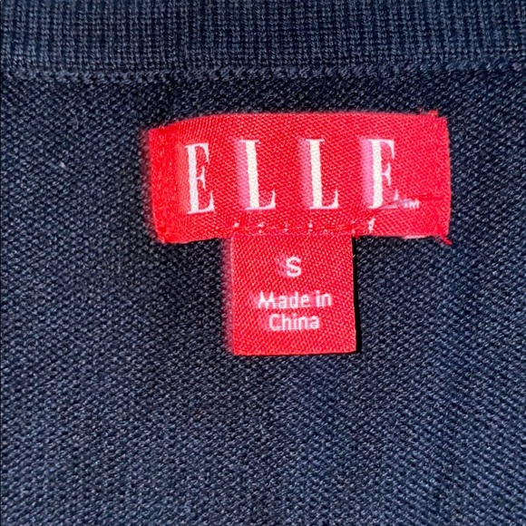 Black button up sweater by ELLE (AB) - Picture 5 of 9